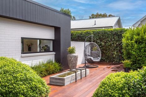 Photo of property in 30 Mcmaster Street, Greytown, 5712