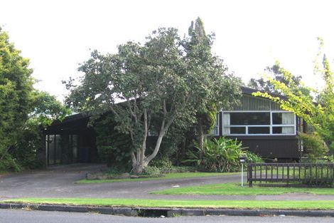 Photo of property in 25 Taikata Road, Te Atatu Peninsula, Auckland, 0610