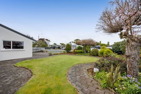 Photo of property in 54 Karina Road, Merrilands, New Plymouth, 4312