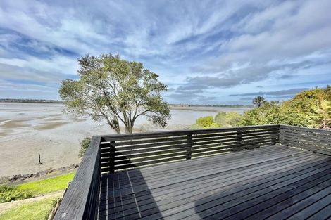 Photo of property in 31 Cumbrian Place, Conifer Grove, Takanini, 2112