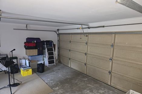 Photo of property in 32a Cutler Street, New Lynn, Auckland, 0600