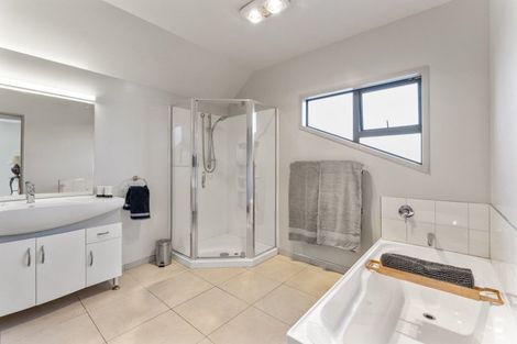 Photo of property in 52 Western Rise, Ohau, Levin, 5570