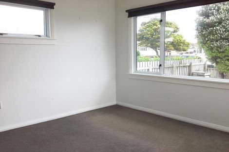 Photo of property in 2 Wilton Street, Westown, New Plymouth, 4310