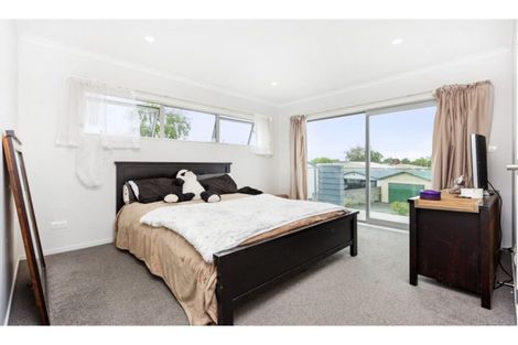 Photo of property in 11u1 Crosher Place, Silverdale, Hamilton, 3216