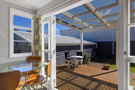 Photo of property in 57 Domett Street, Opunake, 4616