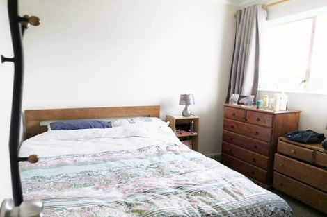 Photo of property in 67 Lincoln Park Avenue, Massey, Auckland, 0614