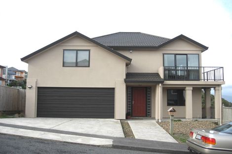 Photo of property in 7 Forbes Lane, Newlands, Wellington, 6037