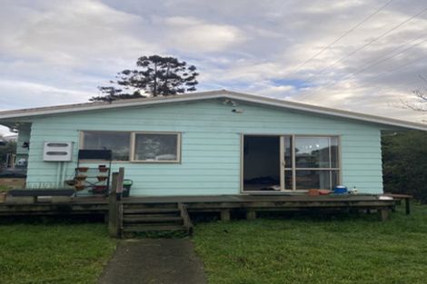 Photo of property in 72 Roberts Road, Te Atatu South, Auckland, 0610