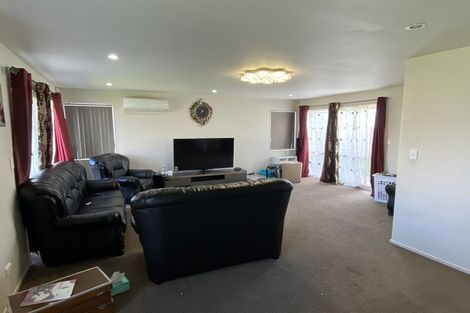 Photo of property in 229 Porchester Road, Takanini, 2112