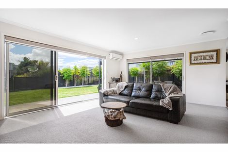 Photo of property in 128 Maire Road, Orewa, 0931