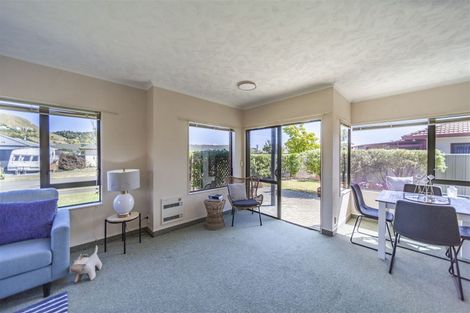 Photo of property in 3 Beaufort Place, Taradale, Napier, 4112