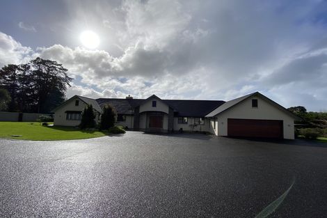 Photo of property in 48 Fruitlands Road, Kumeu, 0810
