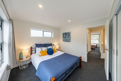 Photo of property in 2 Ronalds Way, Taita, Lower Hutt, 5011