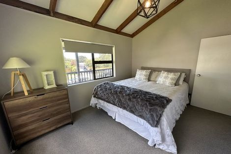 Photo of property in 11a Poneke Drive, Waikanae, 5036