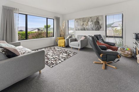 Photo of property in 17 Huntaway Close, Stoke, Nelson, 7011