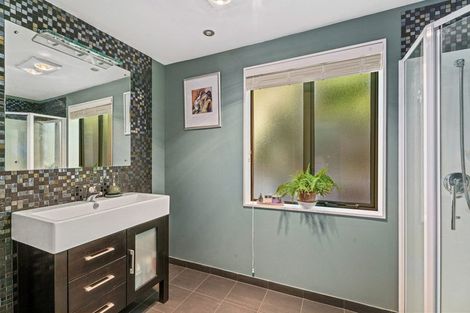 Photo of property in 77 Kent Street, Kingston, Athol, 9793