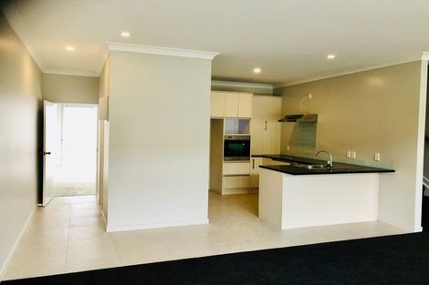 Photo of property in 5/44 Carlos Drive, Flat Bush, Auckland, 2016