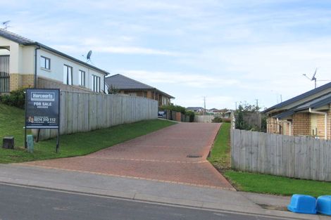 Photo of property in 111 Tauranga Place, Orewa, 0931