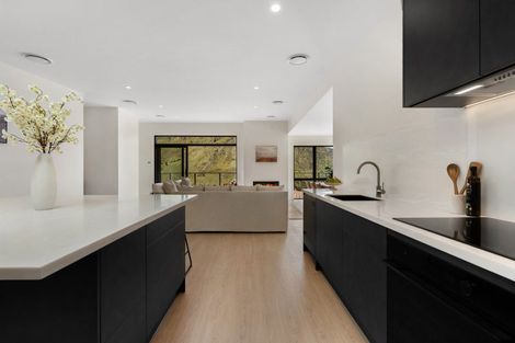 Photo of property in 6 Powder Terrace, Arthurs Point, Queenstown, 9371