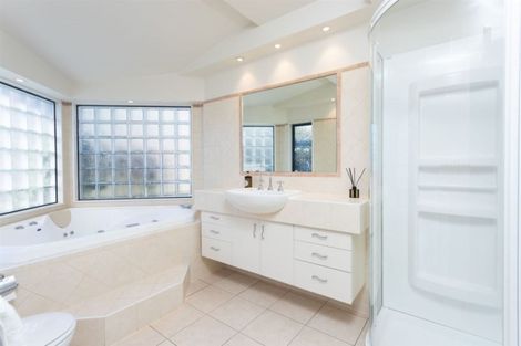 Photo of property in 11 Cricklewood Place, Avonhead, Christchurch, 8042