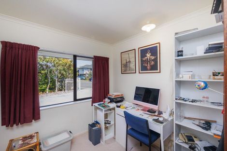 Photo of property in 7 Jasmine Place, Fitzherbert, Palmerston North, 4410