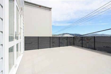 Photo of property in 90 Ellice Street, Mount Victoria, Wellington, 6011