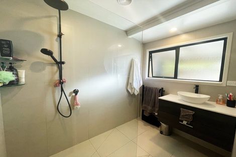 Photo of property in 1/7 Classic Grove, Bayview, Auckland, 0629