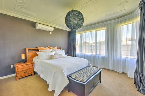 Photo of property in 101 Seaward Road, Edendale, 9825