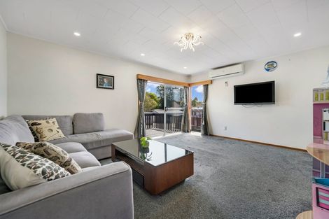 Photo of property in 14b Pipitea Place, Massey, Auckland, 0614