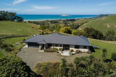 Photo of property in 1993 Waimarama Road, Waimarama, Havelock North, 4294