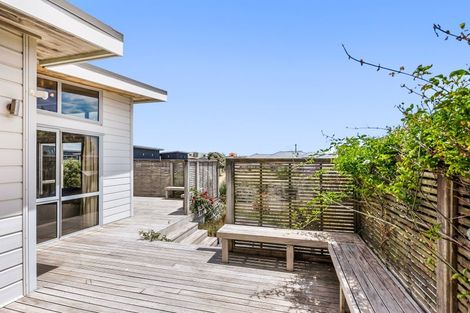 Photo of property in 9 Via Aroha, Waitarere Beach, Levin, 5510