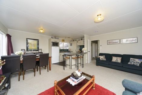 Photo of property in 35 Peter Hall Drive, Kelvin Grove, Palmerston North, 4414