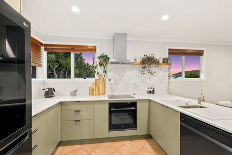 Photo of property in 7 Silver Birch Rise, Henderson, Auckland, 0612