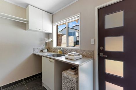 Photo of property in 9 Robin Lane, Browns Bay, Auckland, 0630