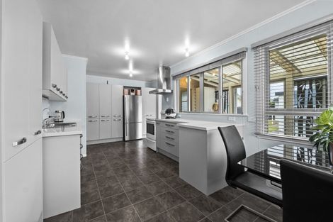 Photo of property in 122 Ngamotu Road, Spotswood, New Plymouth, 4310