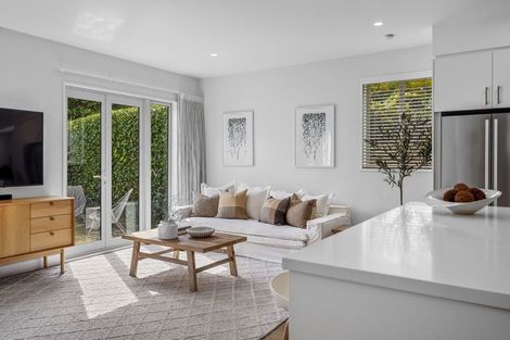 Photo of property in 17 Innes Road, St Albans, Christchurch, 8052