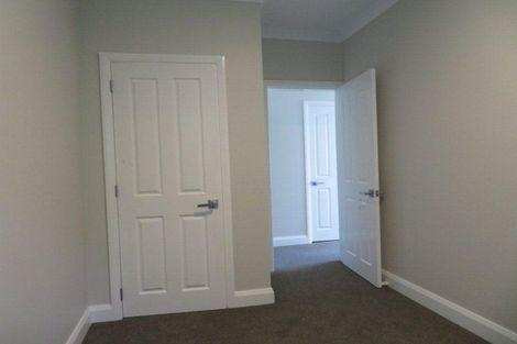 Photo of property in 24 Governor Road, Northland, Wellington, 6012