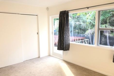 Photo of property in 14 Gwenand Place, Botany Downs, Auckland, 2010