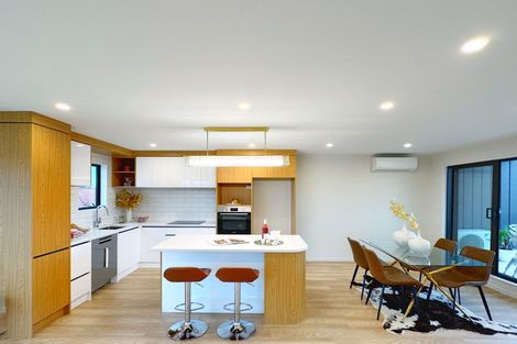 Photo of property in 10c Robert Burke Place, Henderson, Auckland, 0612