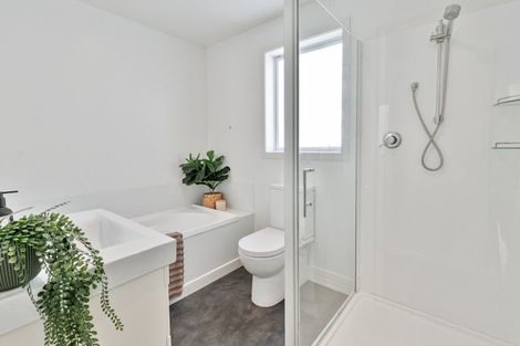 Photo of property in 11a Pinkerton Grove, Newlands, Wellington, 6037