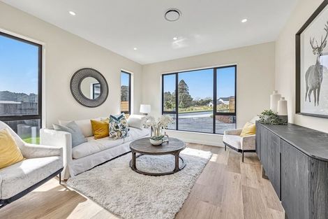 Photo of property in 4 Wheki Place, Swanson, 0614