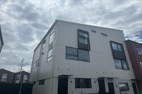 Photo of property in 5/2 Rangitamiro Place, Hobsonville, Auckland, 0616