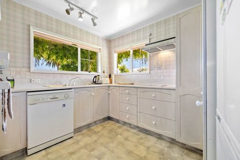 Photo of property in 10 Te Hepera Street, Waipahihi, Taupo, 3330