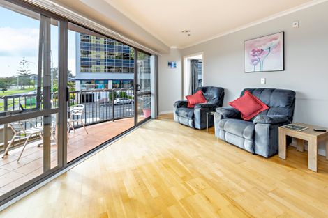 Photo of property in 1g/18 Ronwood Avenue, Manukau, Auckland, 2104