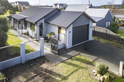 Photo of property in 15 Kalmia Place, Kaiapoi, 7630