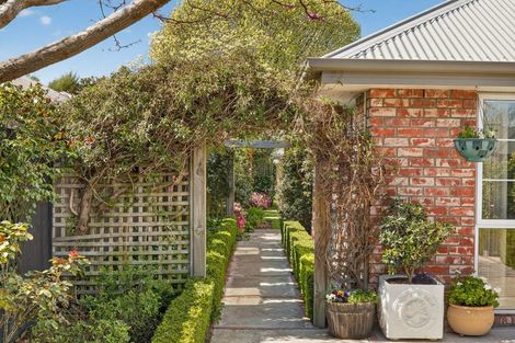 Photo of property in 8 Avon Gate, Russley, Christchurch, 8042