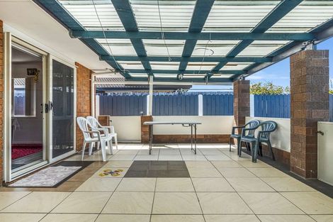 Photo of property in 526 Massey Road, Mangere, Auckland, 2022