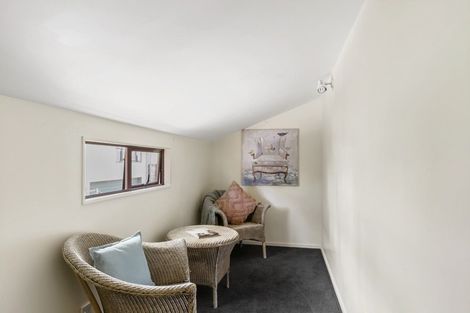 Photo of property in 8 Atamira Close, Churton Park, Wellington, 6037