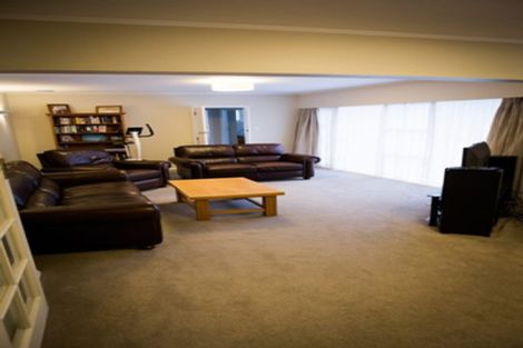 Photo of property in 68 Larsen Crescent, Tawa, Wellington, 5028