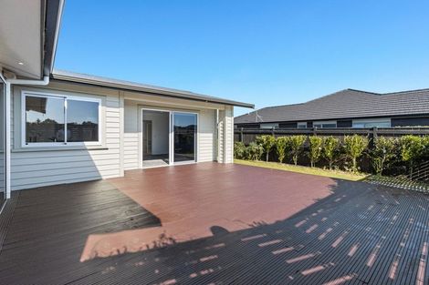 Photo of property in 10 Wentworth Lane, Waiwhakaiho, New Plymouth, 4312